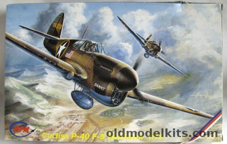 MPM 1/72 Curtiss P-40 F-5 Warhawk - Oran North Africa Operation Torch 1942 or 316th Sq Pilot Major PT O'Pizzi Junior, 72068 plastic model kit